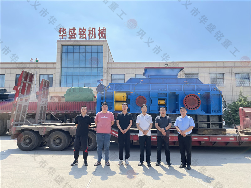 破碎河卵石用什么機器？能用大型對輥破碎機嗎？